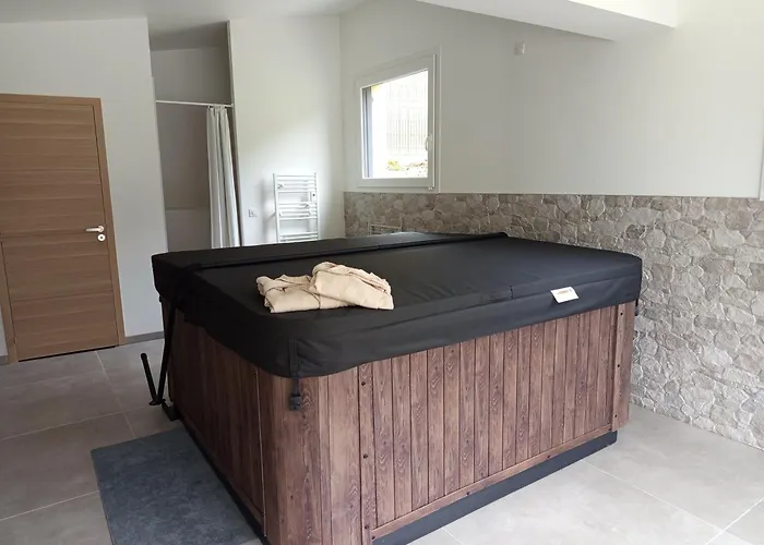 Holiday home 3 Etoiles- Maison Pour 2a4 Pers Avec Prive *